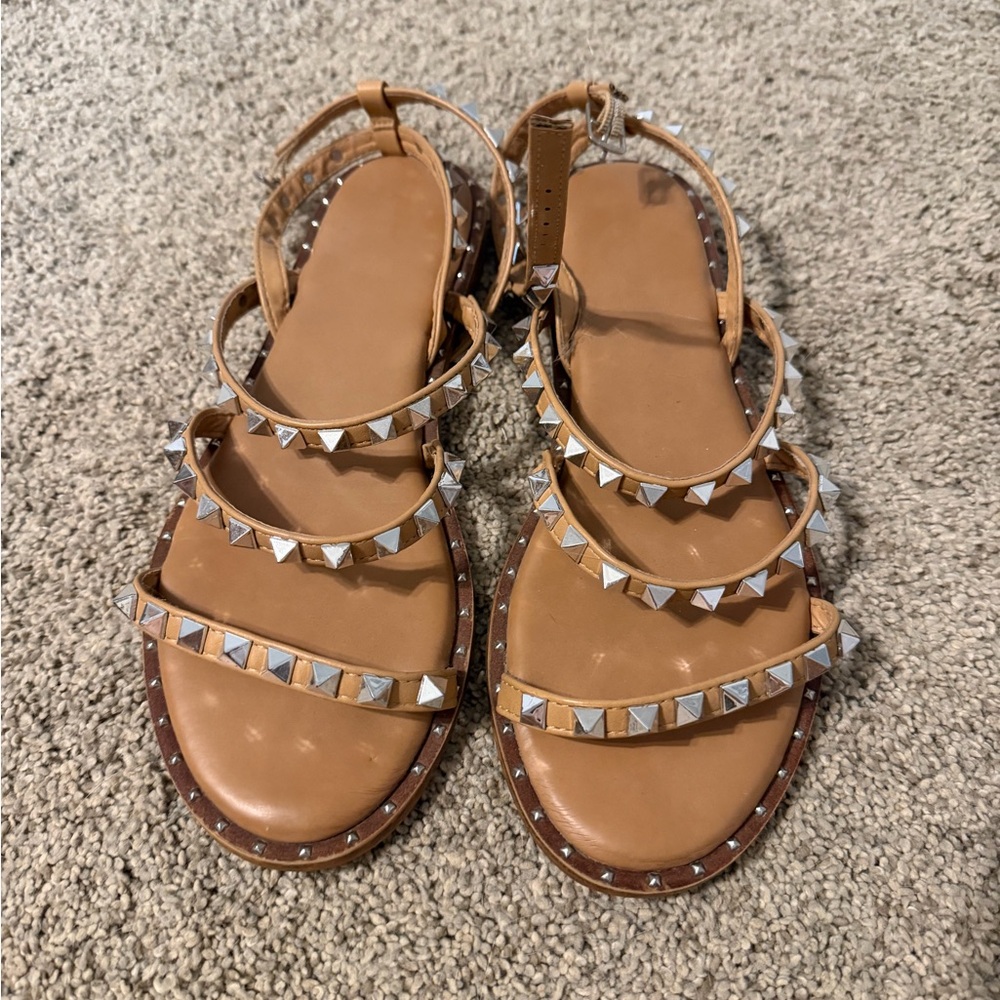 Women's Tan Pyramid-Stud Strappy Sandals